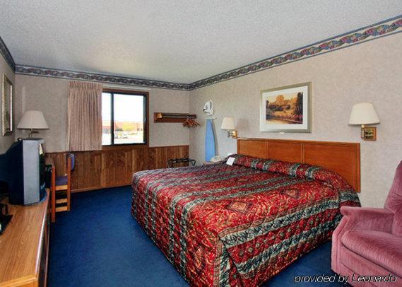 Econo Lodge Inn & Suites דובוק חדר תמונה