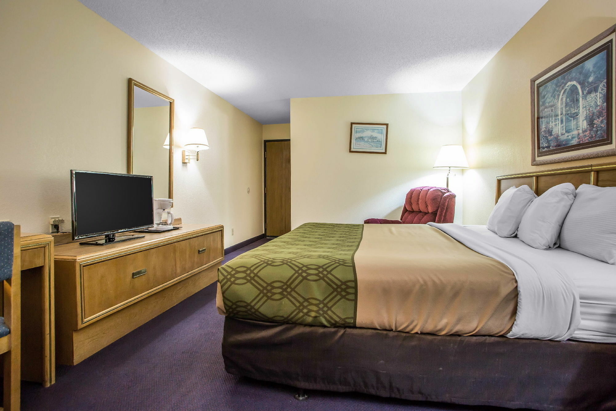 Econo Lodge Inn & Suites דובוק מראה חיצוני תמונה